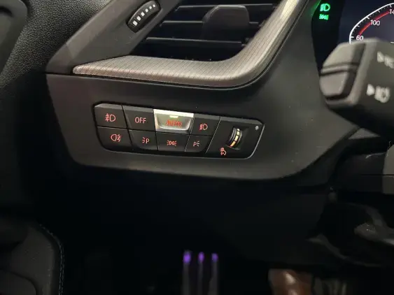 BMW SERIE 1 F40 - voiture d'occasion - Photo 14