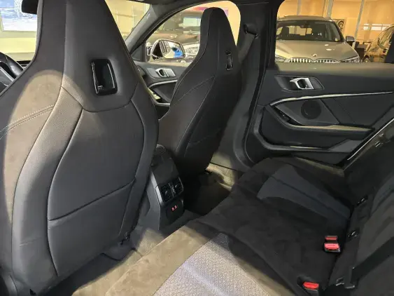 BMW SERIE 1 F40 - voiture d'occasion - Photo 17