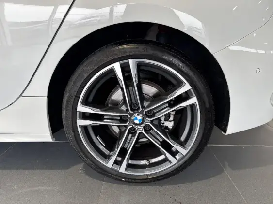 BMW SERIE 1 F40 - voiture d'occasion - Photo 17