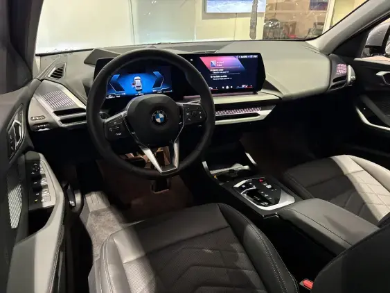 BMW SERIE 1 F70 - voiture d'occasion - Photo 9