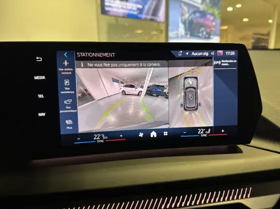 BMW SERIE 1 F70 - voiture d'occasion - Photo 11