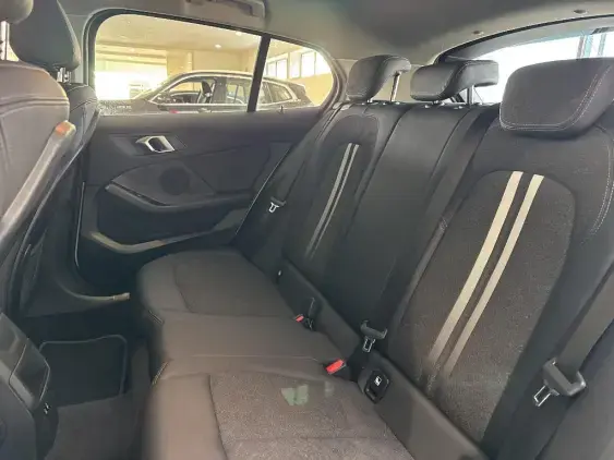 BMW SERIE 1 F40 - voiture d'occasion - Photo 13