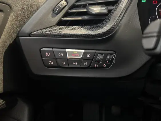 BMW SERIE 1 F40 - voiture d'occasion - Photo 14