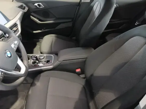 BMW SERIE 1 F40 - voiture d'occasion - Photo 16