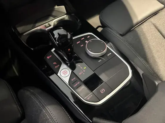 BMW SERIE 1 F40 - voiture d'occasion - Photo 14