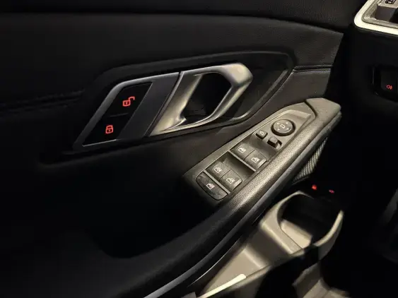 BMW SERIE 3 TOURING VII - voiture d'occasion - Photo 14