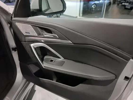 BMW X1 U11 - voiture d'occasion - Photo 18