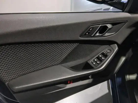 BMW SERIE 1 F40 - voiture d'occasion - Photo 17