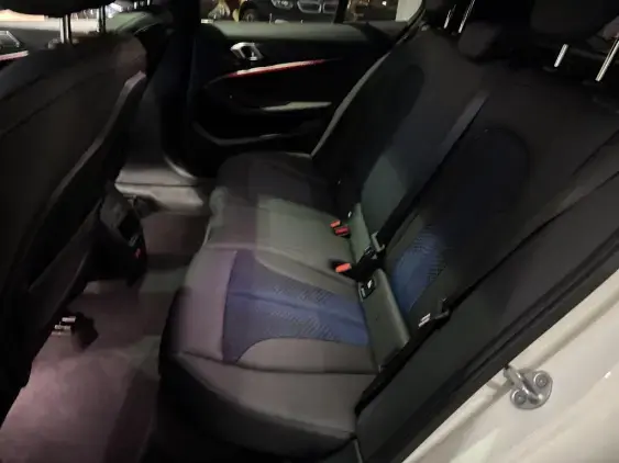 BMW SERIE 1 F40 - voiture d'occasion - Photo 14