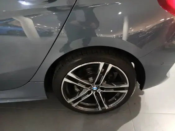 BMW SERIE 1 F40 - voiture d'occasion - Photo 19