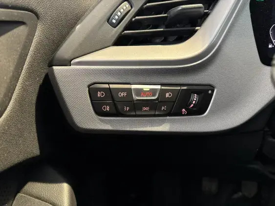 BMW SERIE 1 F40 - voiture d'occasion - Photo 14