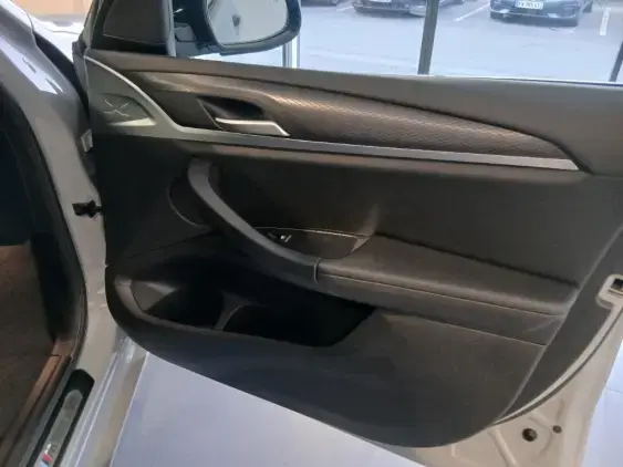 BMW X3 III - voiture d'occasion - Photo 18