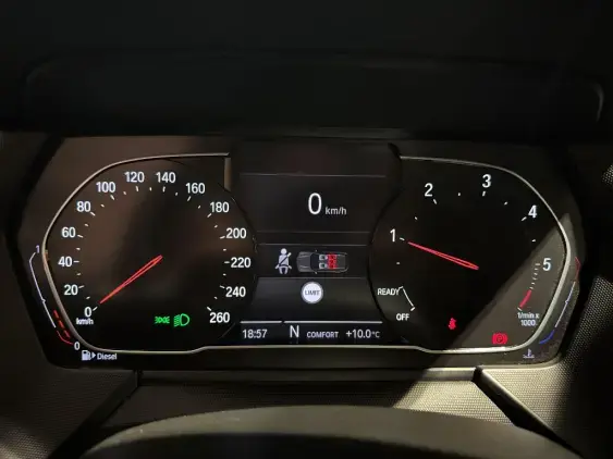 BMW SERIE 1 F40 - voiture d'occasion - Photo 13