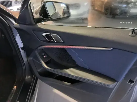 BMW SERIE 1 F40 - voiture d'occasion - Photo 18