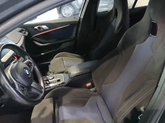 BMW SERIE 1 F40 - voiture d'occasion - Photo 19