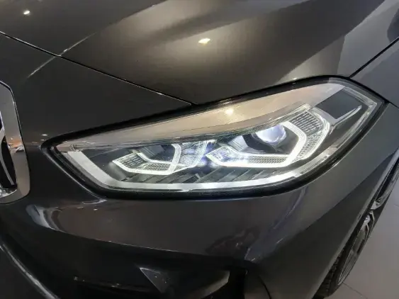 BMW SERIE 1 F40 - voiture d'occasion - Photo 20