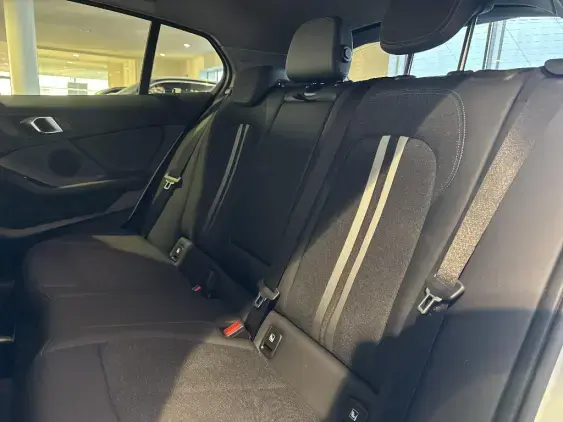 BMW SERIE 1 F40 - voiture d'occasion - Photo 14