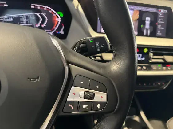 BMW SERIE 1 F40 - voiture d'occasion - Photo 17