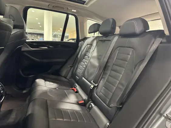 BMW X3 III - voiture d'occasion - Photo 14