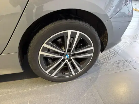 BMW SERIE 1 F40 - voiture d'occasion - Photo 14