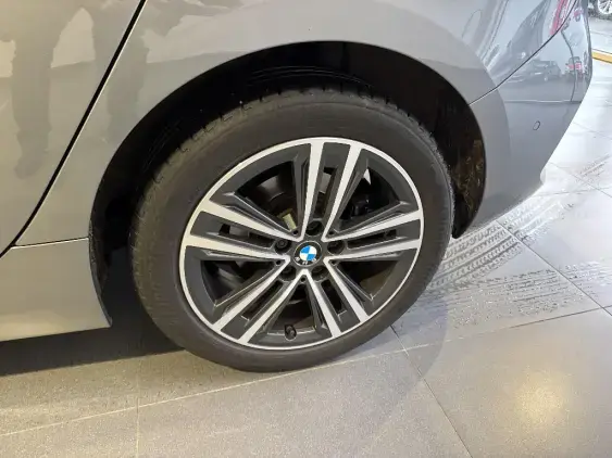 BMW SERIE 1 F40 - voiture d'occasion - Photo 15