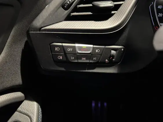 BMW SERIE 1 F40 - voiture d'occasion - Photo 14