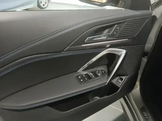 BMW X1 U11 - voiture d'occasion - Photo 17