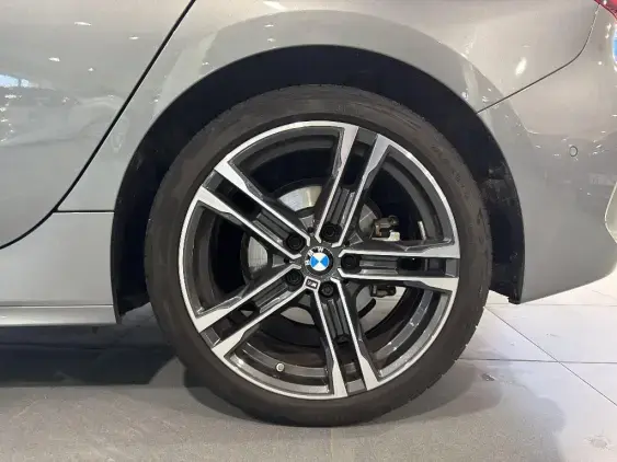 BMW SERIE 1 F40 - voiture d'occasion - Photo 23