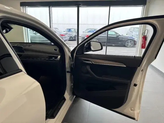 BMW X2 I - voiture d'occasion - Photo 19