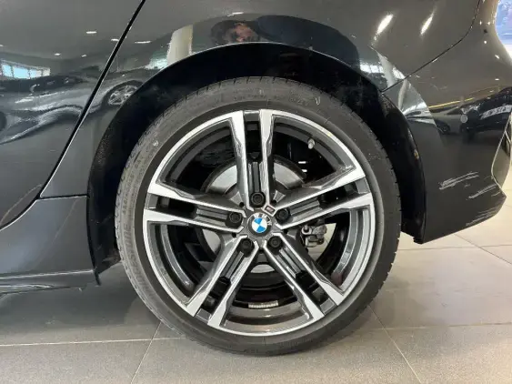 BMW SERIE 1 F40 - voiture d'occasion - Photo 14