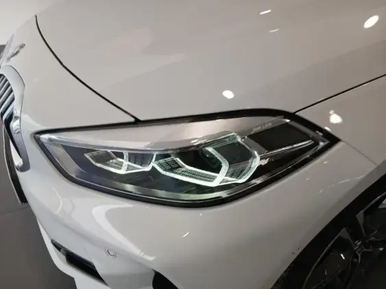 BMW SERIE 1 F40 - voiture d'occasion - Photo 18