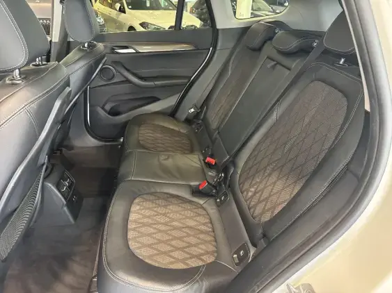 BMW X1 F48 - voiture d'occasion - Photo 10