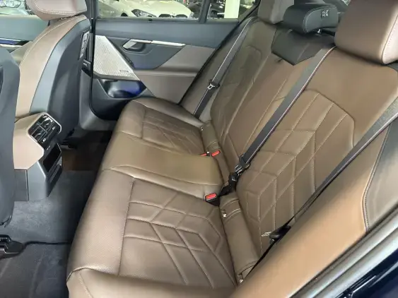 BMW i5 G60 - voiture d'occasion - Photo 13