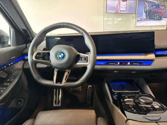 BMW i5 G60 - voiture d'occasion - Photo 17