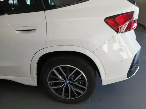 BMW X1 U11 - voiture d'occasion - Photo 23