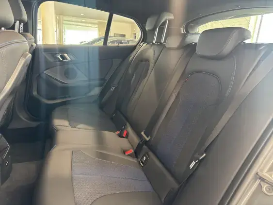 BMW SERIE 1 F40 - voiture d'occasion - Photo 14