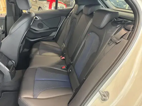 BMW SERIE 1 F40 - voiture d'occasion - Photo 9