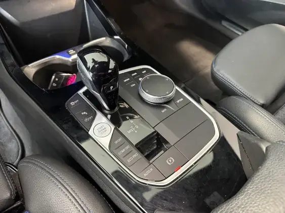 BMW SERIE 1 F40 - voiture d'occasion - Photo 12