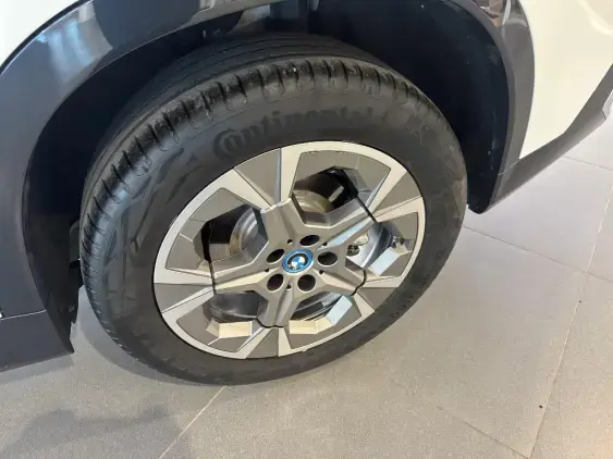 BMW X1 U11 - voiture d'occasion - Photo 12