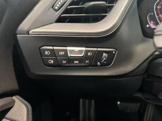 BMW SERIE 1 F40 - voiture d'occasion - Photo 14