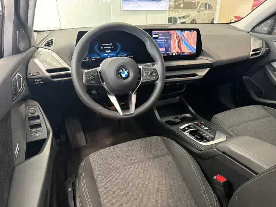 BMW SERIE 1 F70 - voiture d'occasion - Photo 15