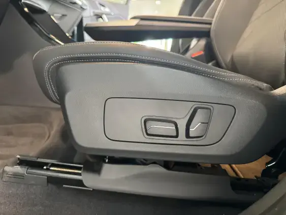BMW X1 U11 - voiture d'occasion - Photo 12