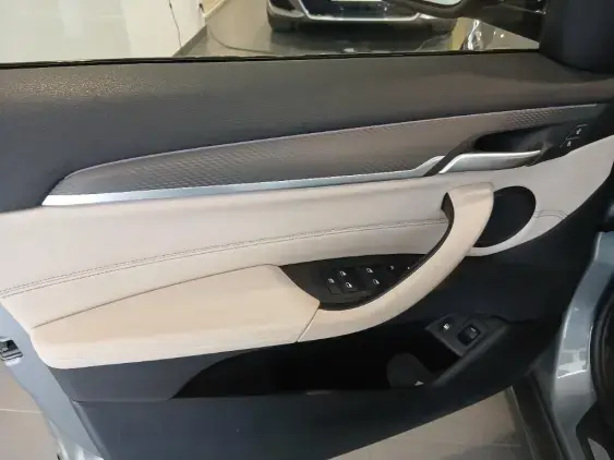 BMW X2 I - voiture d'occasion - Photo 17