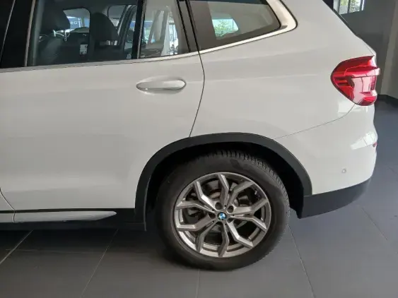 BMW X3 III - voiture d'occasion - Photo 21