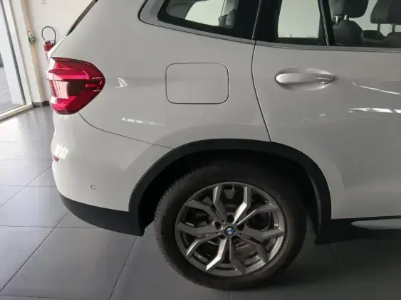 BMW X3 III - voiture d'occasion - Photo 22