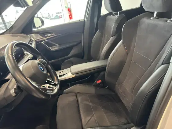 BMW iX1 U11 - voiture d'occasion - Photo 9