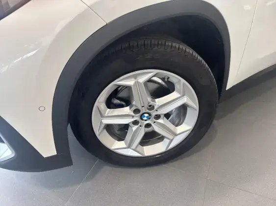 BMW X1 U11 - voiture d'occasion - Photo 10