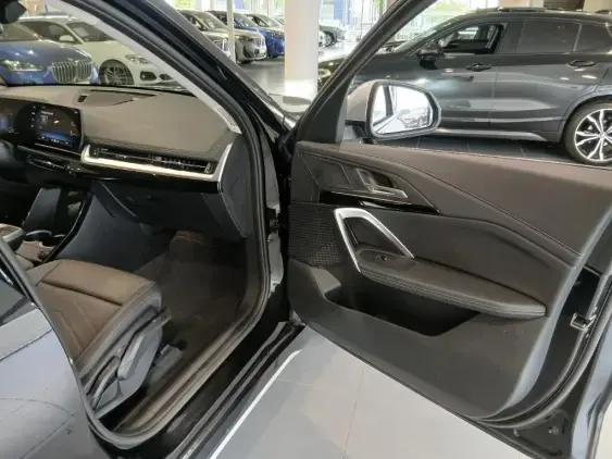 BMW X1 U11 - voiture d'occasion - Photo 18