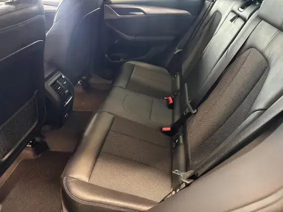 BMW X3 III - voiture d'occasion - Photo 17