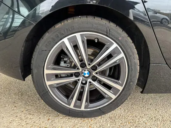 BMW SERIE 1 F40 - voiture d'occasion - Photo 19